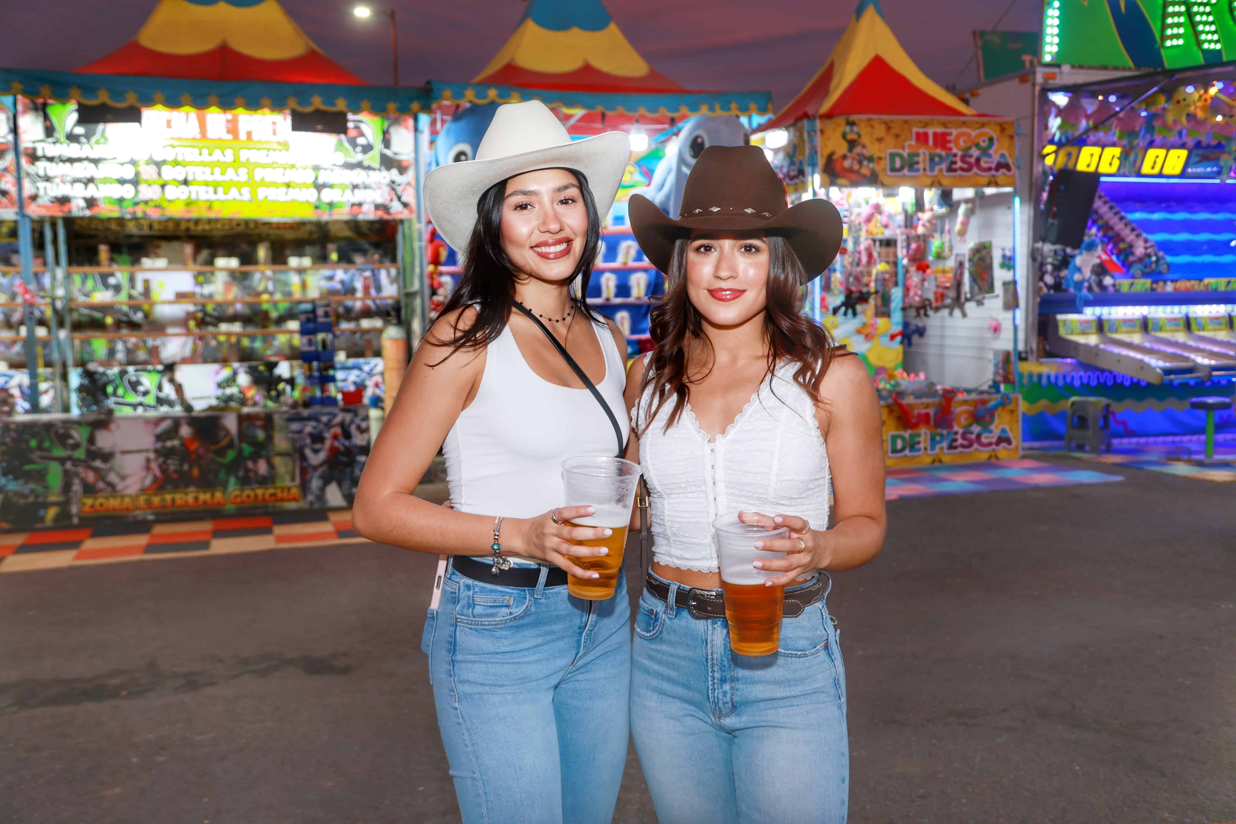 Comida, juegos mecánicos y convivencia en la Expogan Sonora 2025