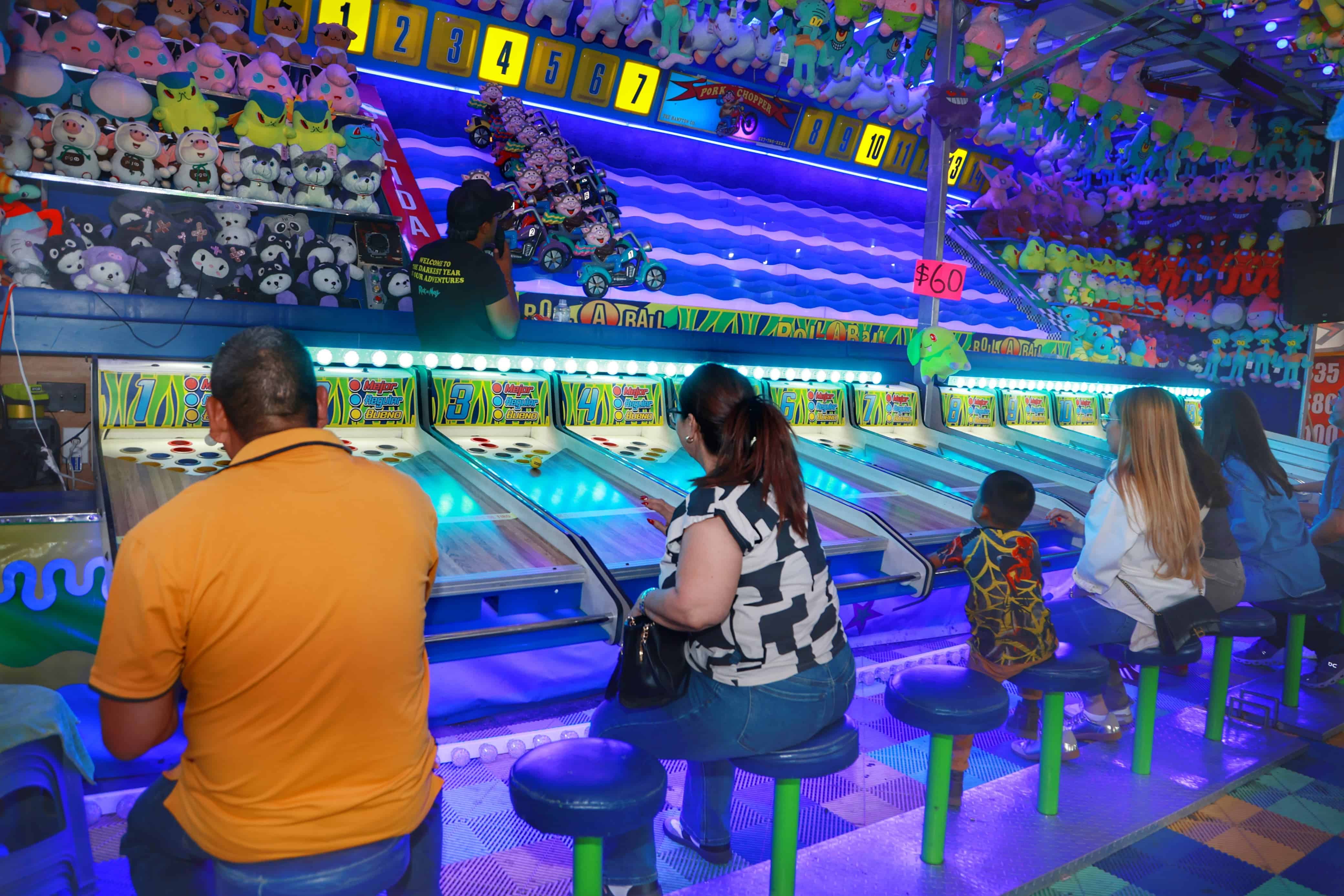 Comida, juegos mecánicos y convivencia en la Expogan Sonora 2025