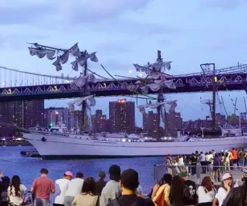Buque Cuauhtémoc iba en dirección equivocada, declara funcionario de NY
