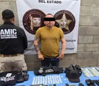 Altar: Aseguran a sujeto con arsenal y droga; laboraba como policía