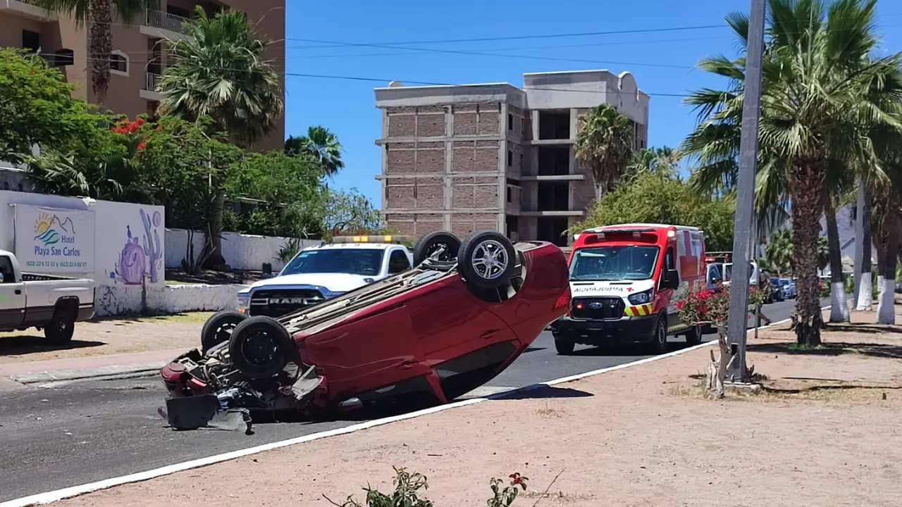 Volcamiento en San Carlos deja una mujer lesionada