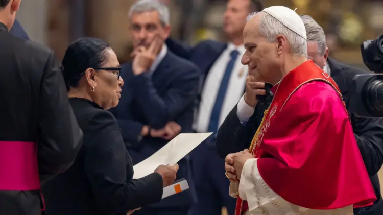 Rosa Icela escribió en redes sociales que hay confianza en la vocación del Papa León XIV. (Especial)