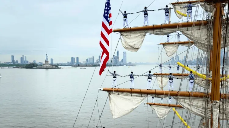 El velero de la Marina de México había llegado a NY esta semana. (Foto: Semar/Cortesía)
