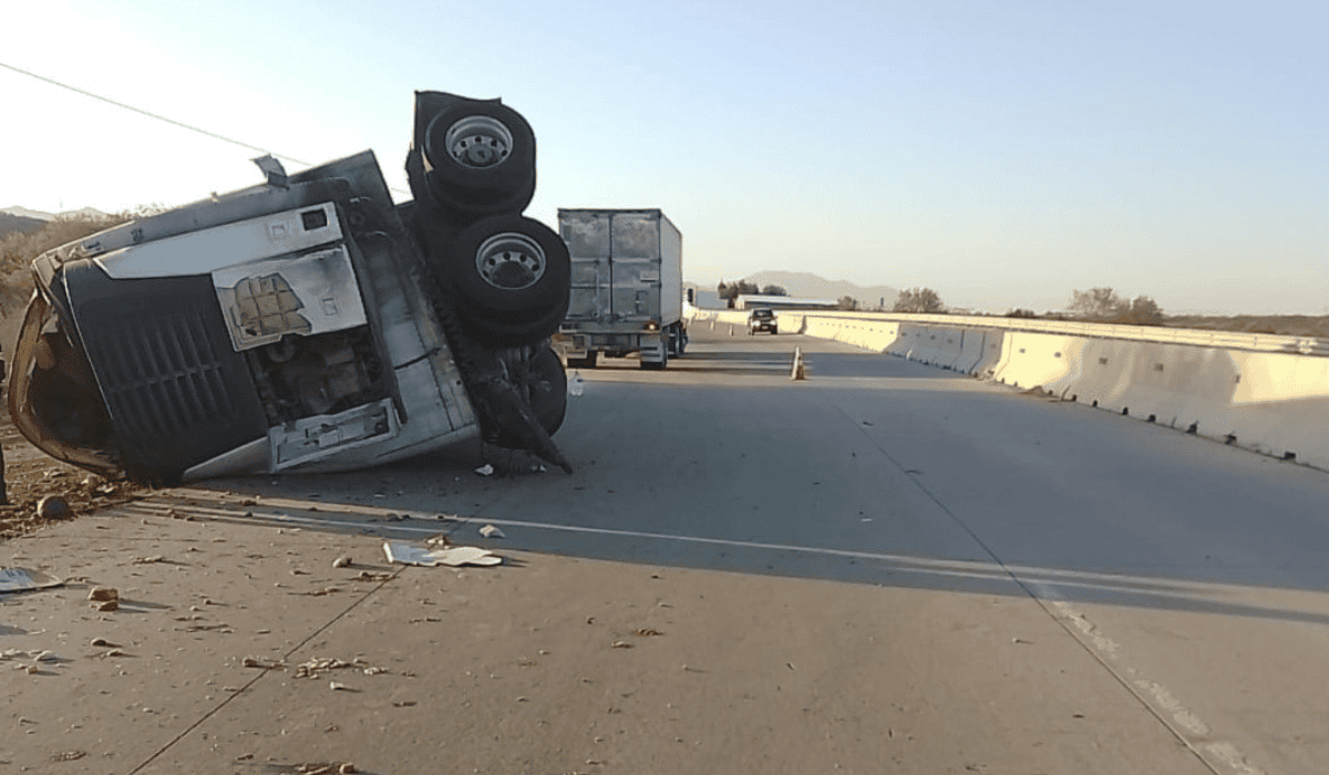 Alerta Protección civil por accidente en la carretera Magdalena-Nogales