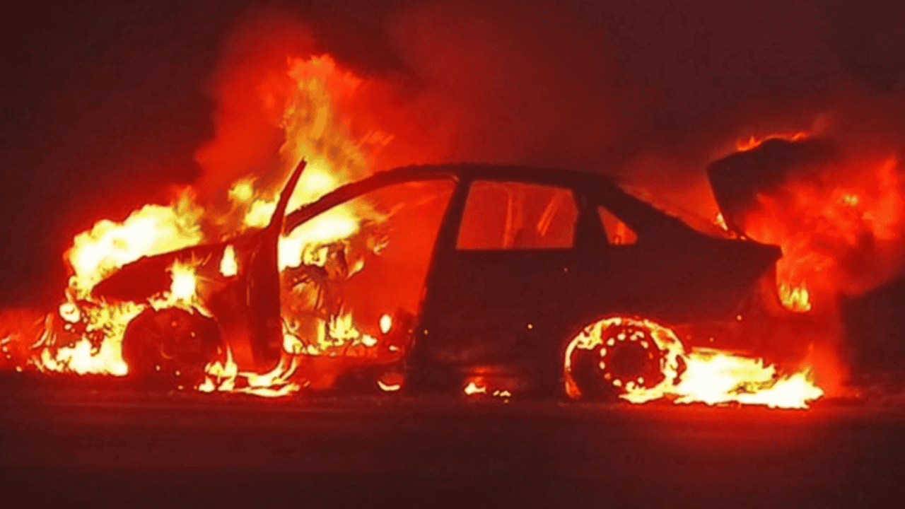 Avanzan investigaciones por incendio de vehículos en Hermosillo por reto viral