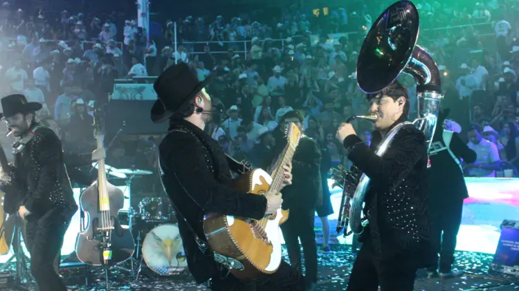La noche estuvo llena de buena música. (FOTO: CORTESÍA / EXPRESO)