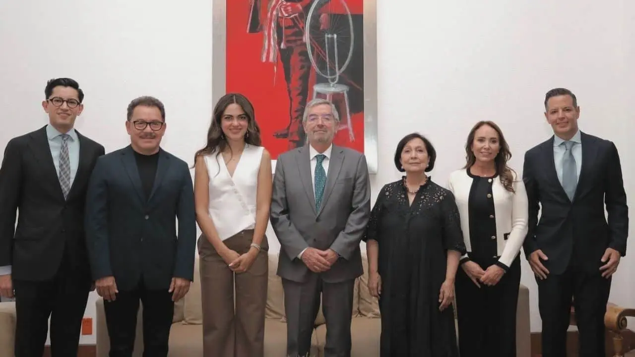 Comisión del Senado viaja a EU para frenar impuesto a remesas