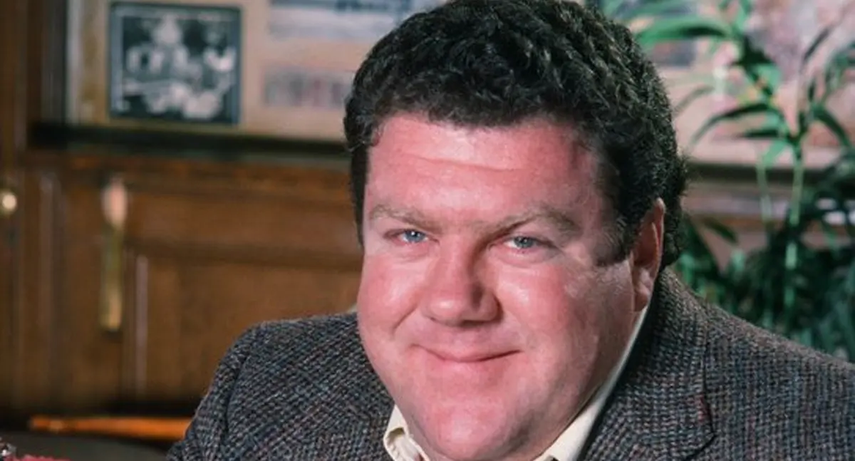 Fallece George Wendt, actor de Cheers, a los 76 años mientras dormía
