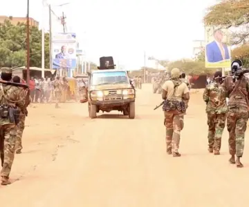 Impactan seis proyectiles en una base militar de Somalia