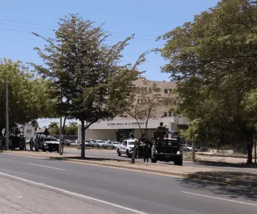 Reportan enfrentamiento armado dentro de centro penitenciario de Culiacán