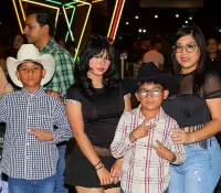 Hermosillenses acuden a la Expogan en su última semana