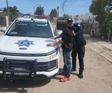 Aprehenden a hombre por golpear a su esposa en Canteras Residencial