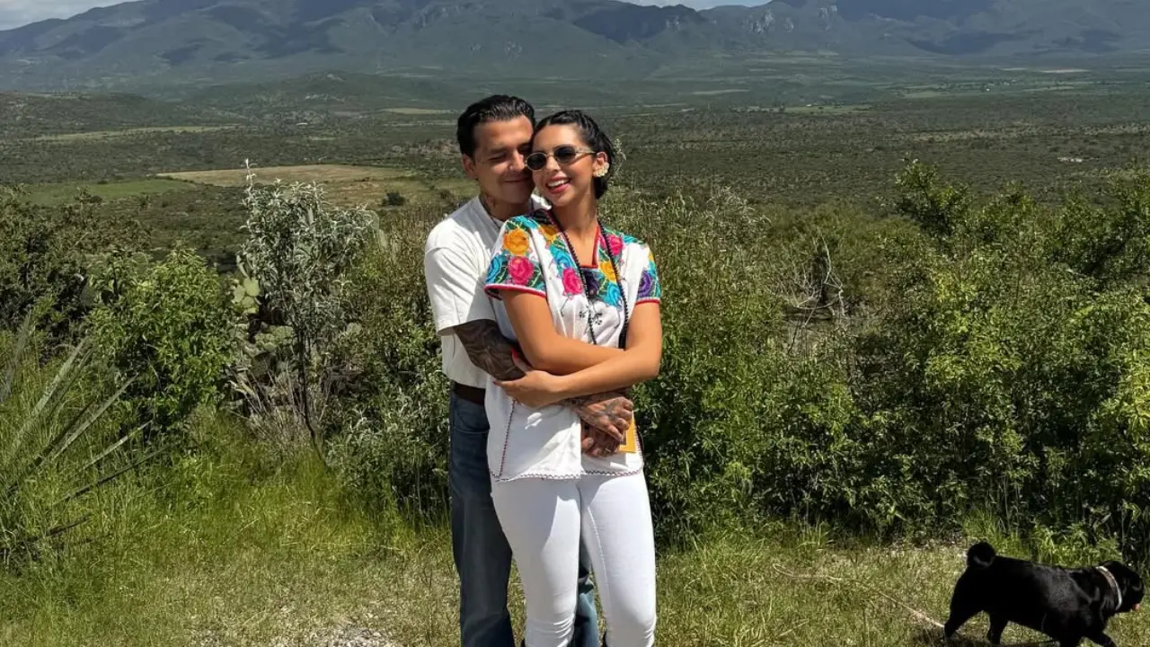 Es un mega hombre: Ángela Aguilar revela detalles de su primer año casada
