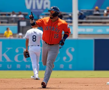 Isaac Paredes se consolida como el quinto mexicano con más jonrones en MLB