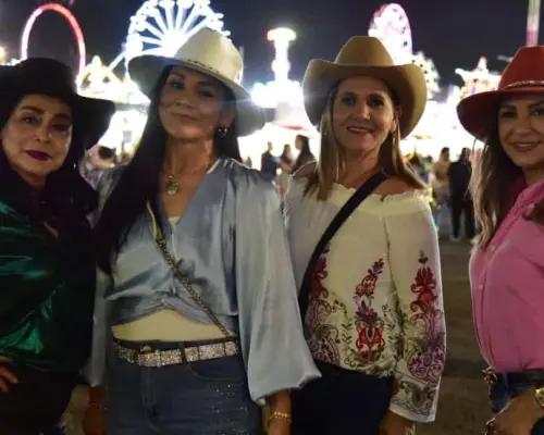 Se reúnen hermosillenses en la Expogan Sonora