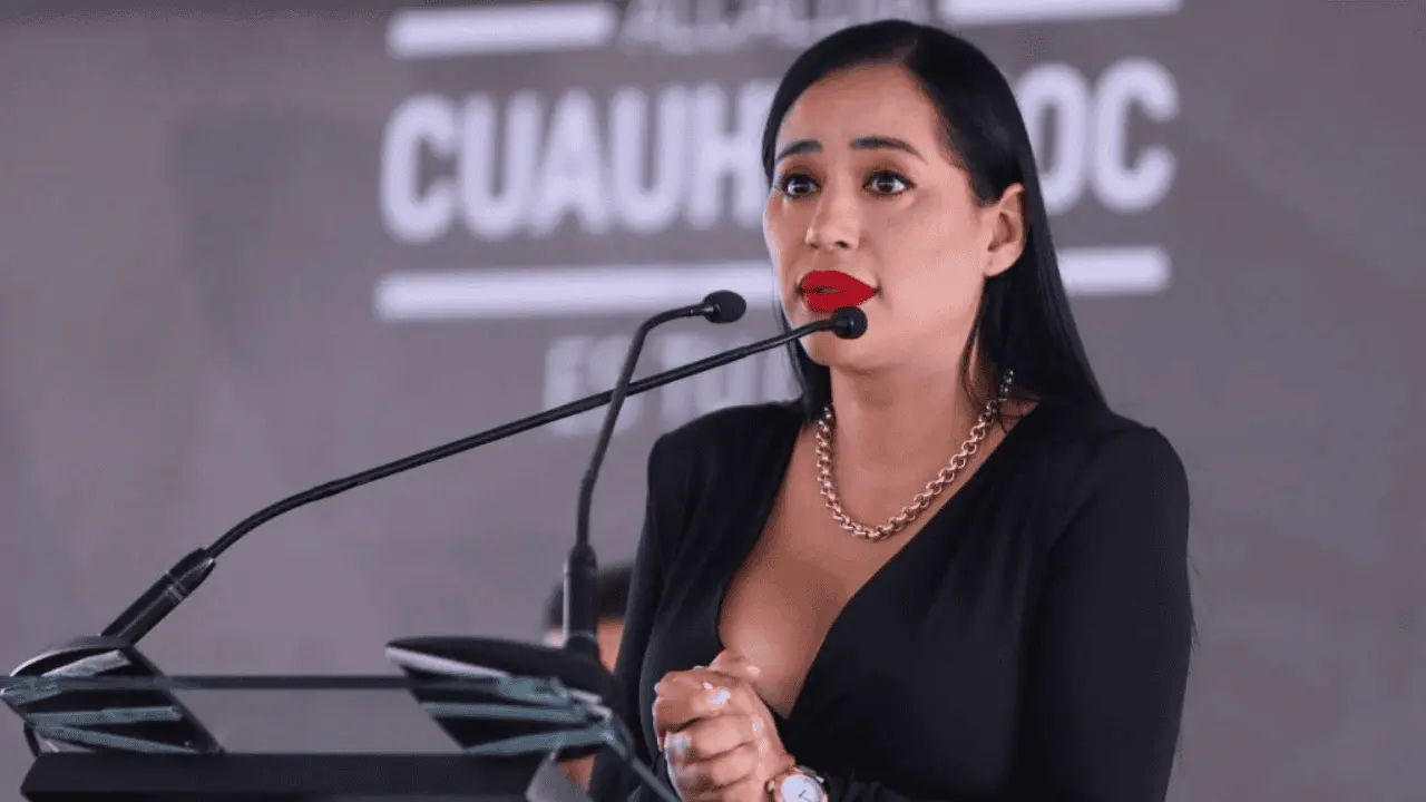 Conmigo no van a poder: Sandra Cuevas reaparece