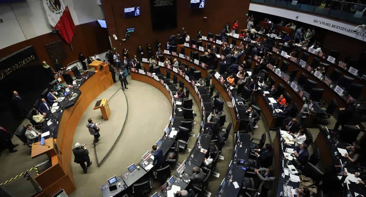 Senado entrega al INE expedientes de aspirantes a jueces y magistrados