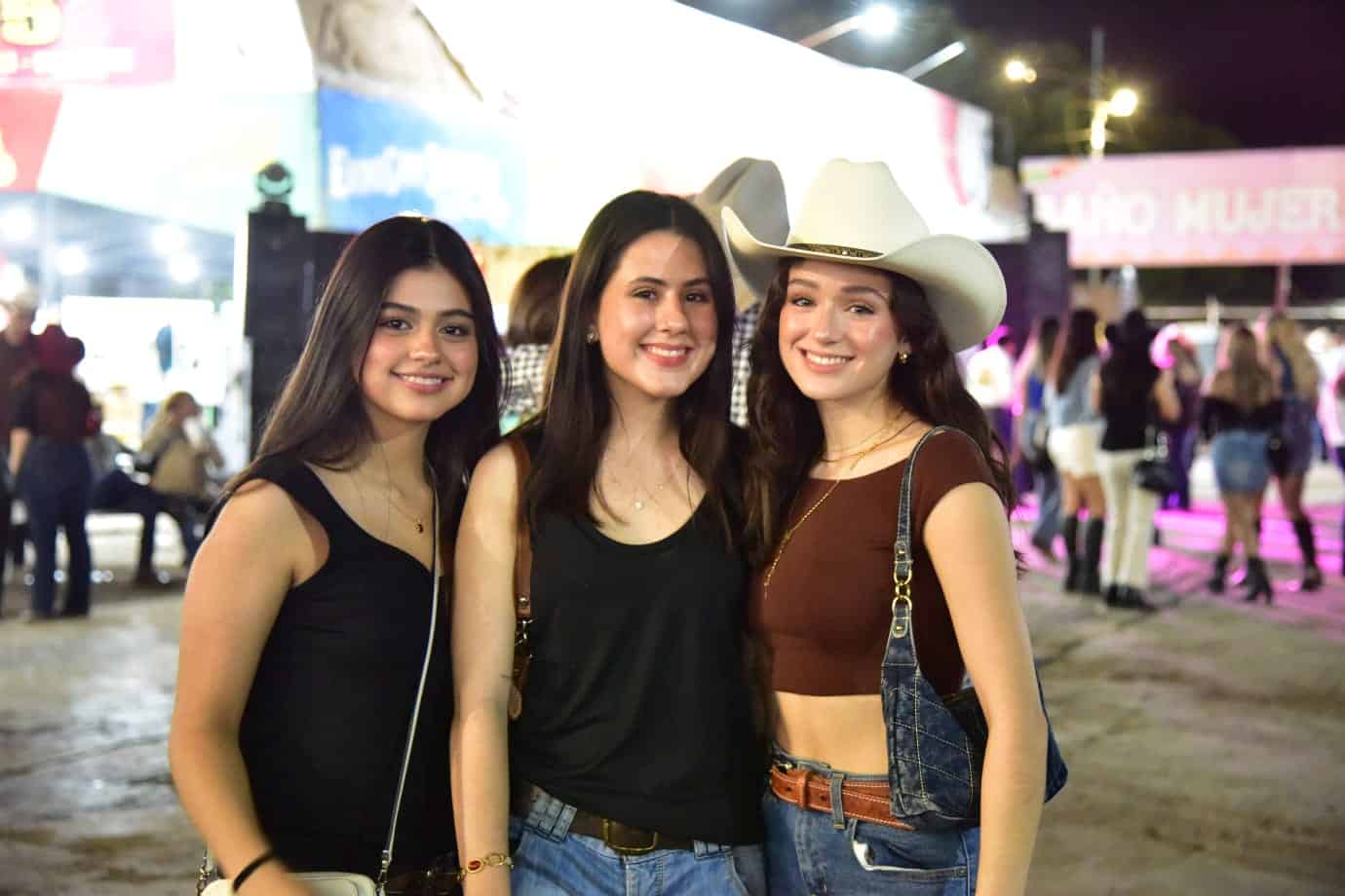 Hermosillenses a la espera de presentación de Remmy Valenzuela