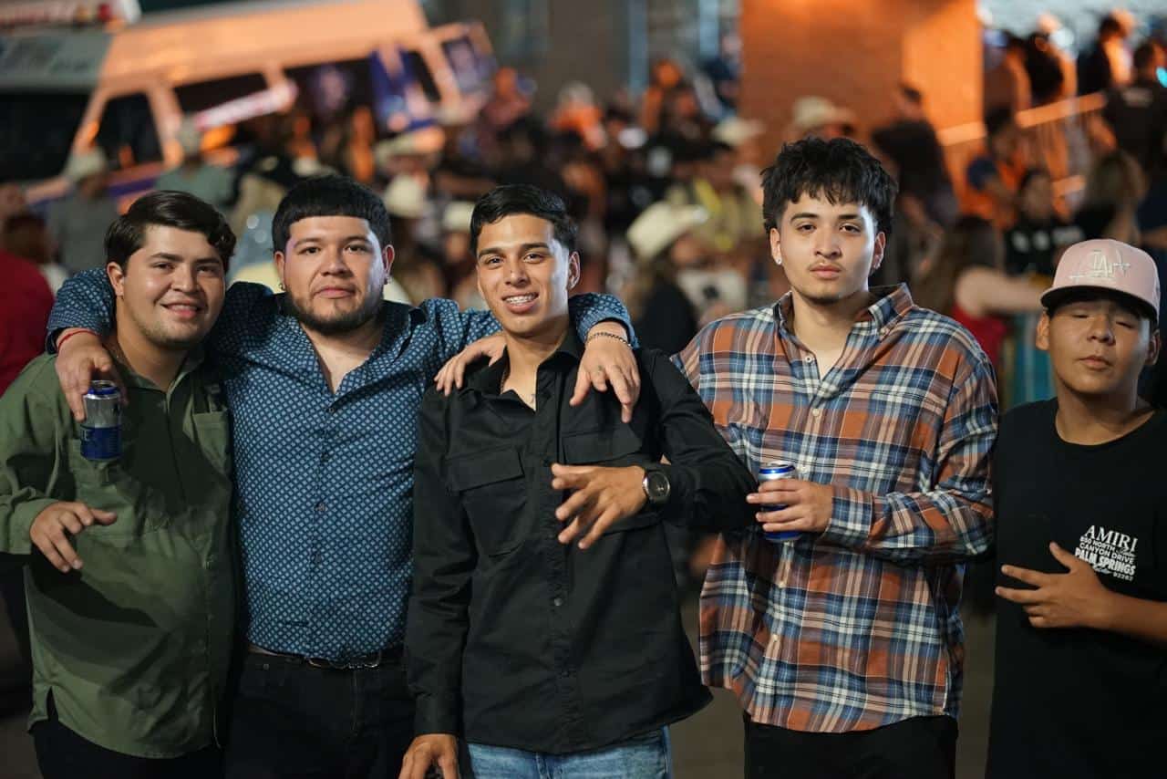 Se dan cita para presentaciones en el Palenque