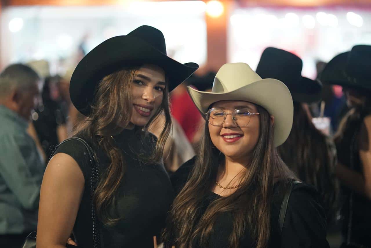 Se dan cita para presentaciones en el Palenque