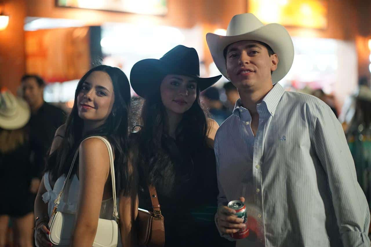 Se dan cita para presentaciones en el Palenque