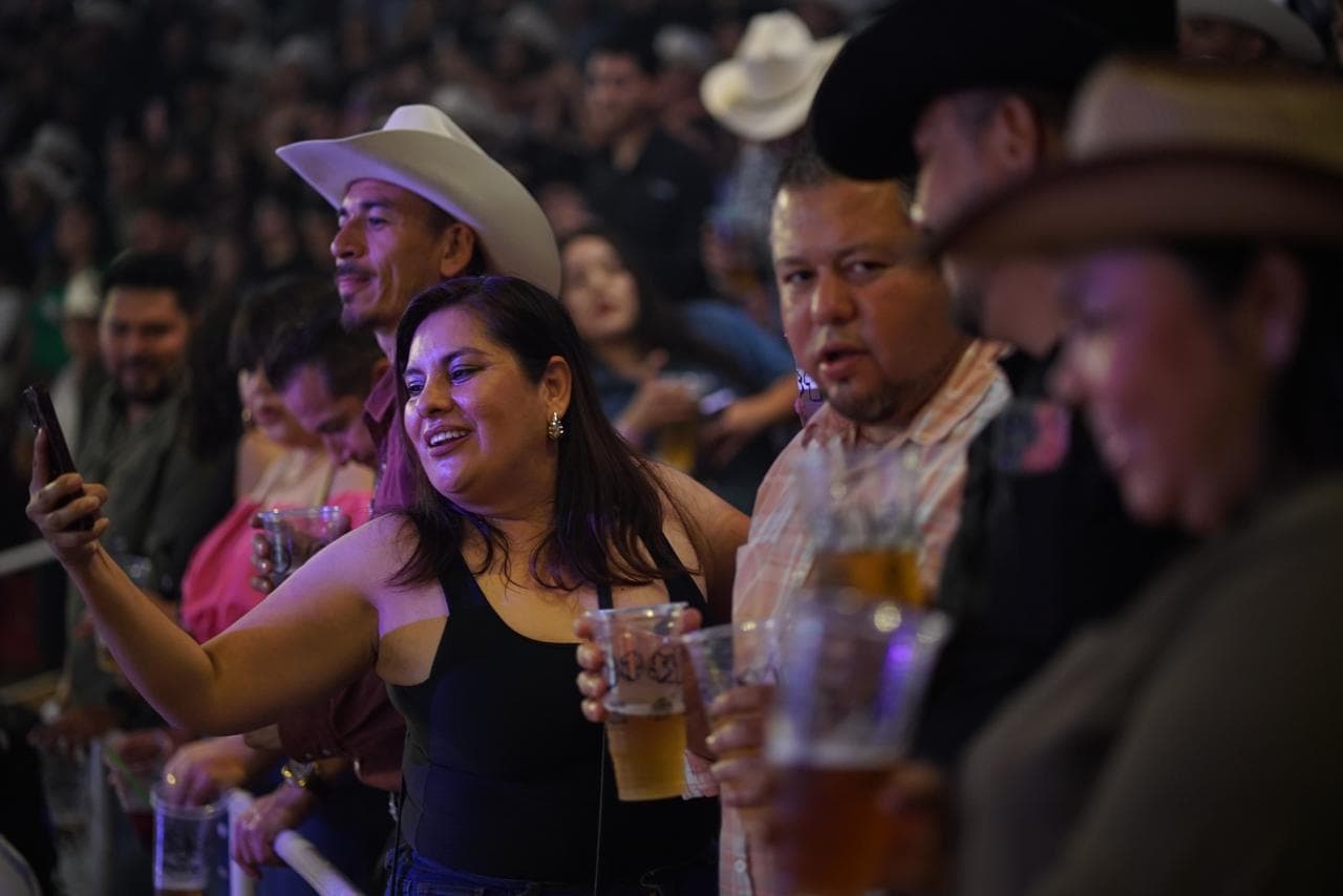 Se dan cita para presentaciones en el Palenque
