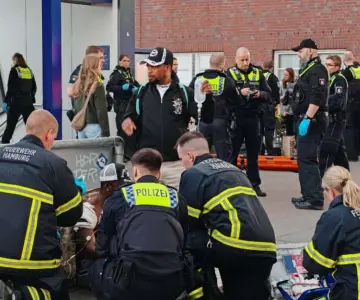 Mujer ataca a pasajeros en estación de trenes en Alemania; hay 18 heridos