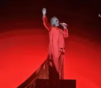 Miguel Bosé triunfa en el Foro Rosales durante las Fiestas del Pitic 2025