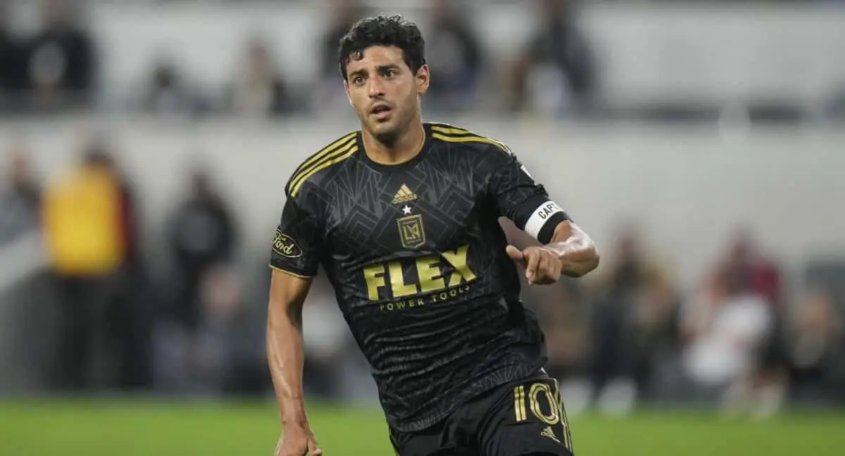 Carlos Vela anuncia su retiro oficial del futbol profesional