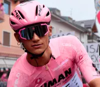 Isaac del Toro sigue líder del Giro y ya podrá verse en vivo en México