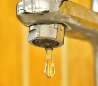 Principales problemas de presión de agua en casa y cómo solucionarlo