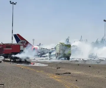 Bombardea Israel el aeropuerto de la capital de Yemen