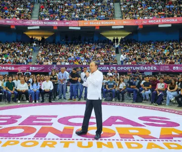 Alfonso Durazo destina más de 800 MDP a becas universitarias en 2025