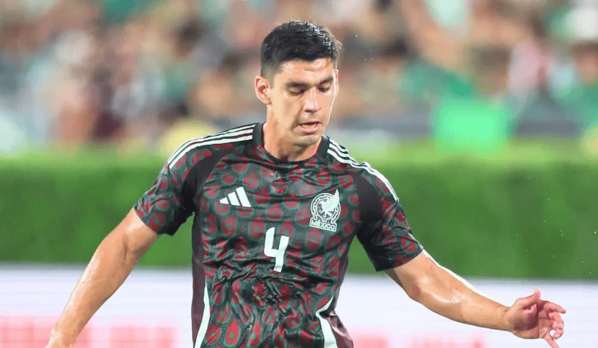 Baja del Tricolor:  Jesús Angulo es operado tras derrame articular