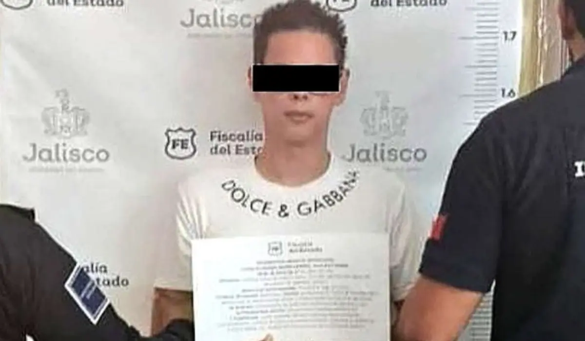 Catean domicilios del productor Alex Marín, investigado por trata de personas