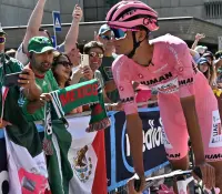 Mexicano Isaac del Toro pierde la Maglia Rosa en el Giro de Italia 2025