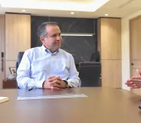 Gobierno de Hermosillo y Fundación Clinton acuerdan becas académicas
