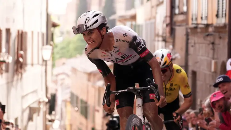 Isaac del Toro finalizó su primera participación en el Giro de Italia. (Foto: Especial)