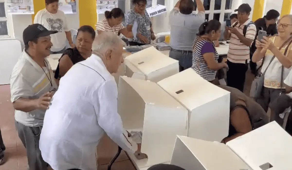 Reaparece el expresidente López Obrador en elección judicial