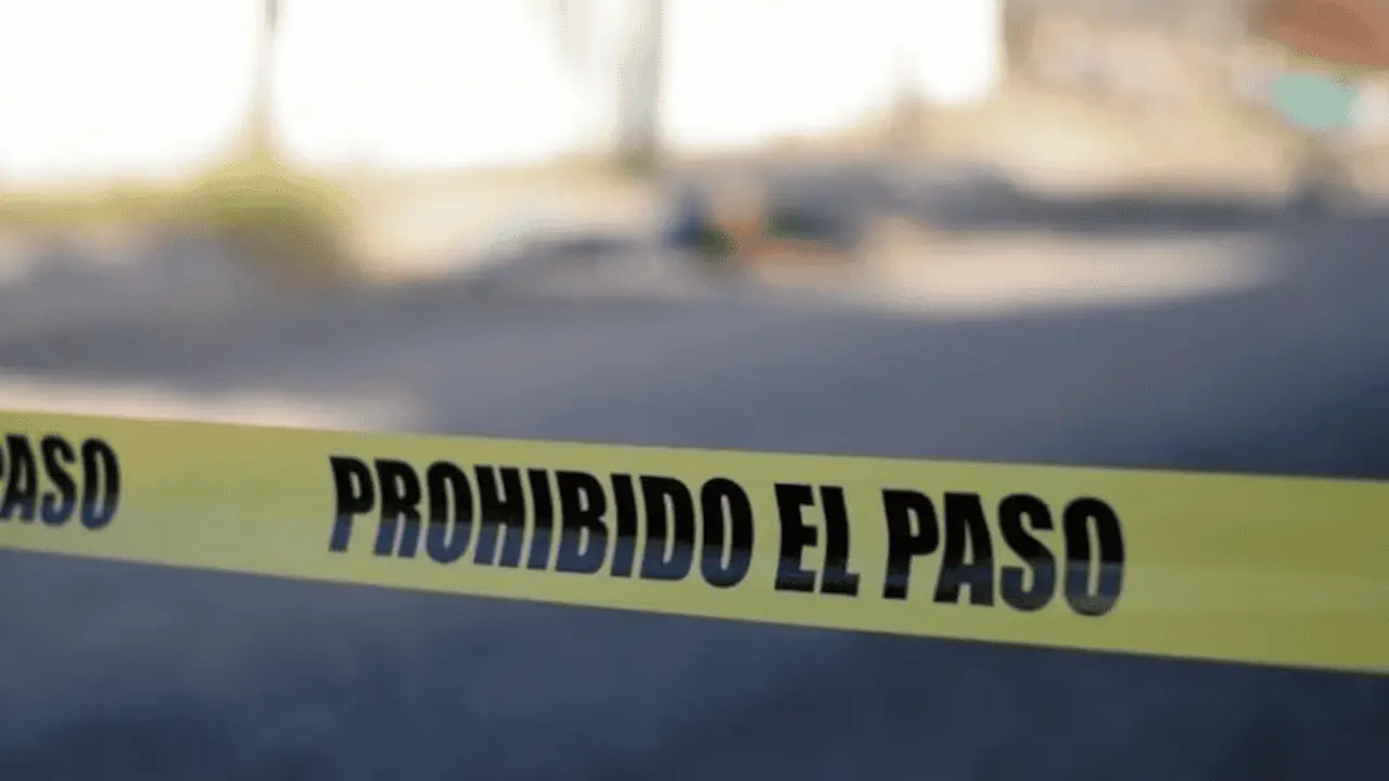 Localizan sin vida a hombre dentro de cuarto de hotel; desconocen su identidad