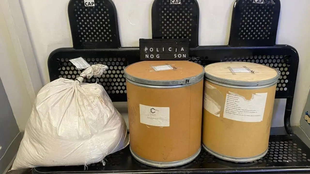 Nogales: Aseguran dos tambos con polvo blanco en su interior