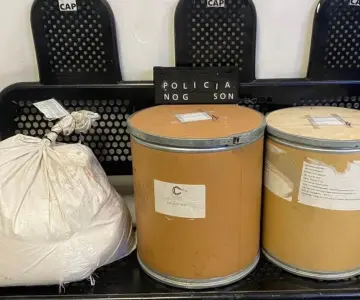 Nogales: Aseguran dos tambos con polvo blanco en su interior
