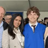 Salma Hayek y Linda Evangelista celebran la graduación de Augustin James