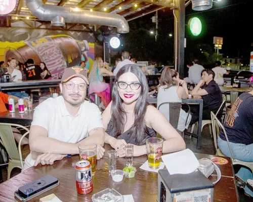 En Buquibichi se reúnen entre amigos