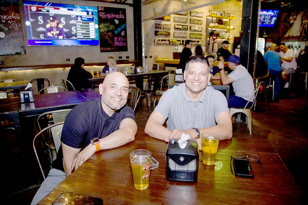 En Buquibichi se reúnen entre amigos