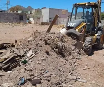 Ante temporada de lluvias, continúa limpieza de arroyos en Guaymas