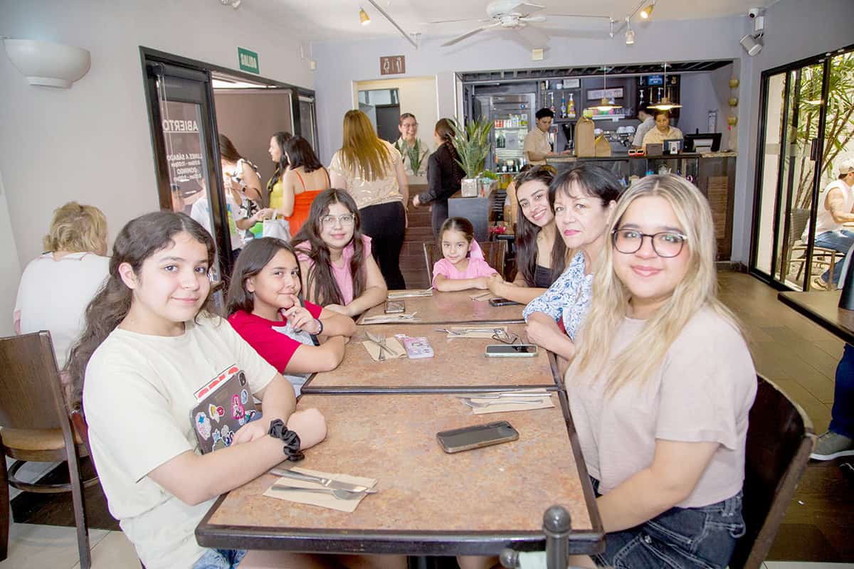 En Café 57 celebran el amor