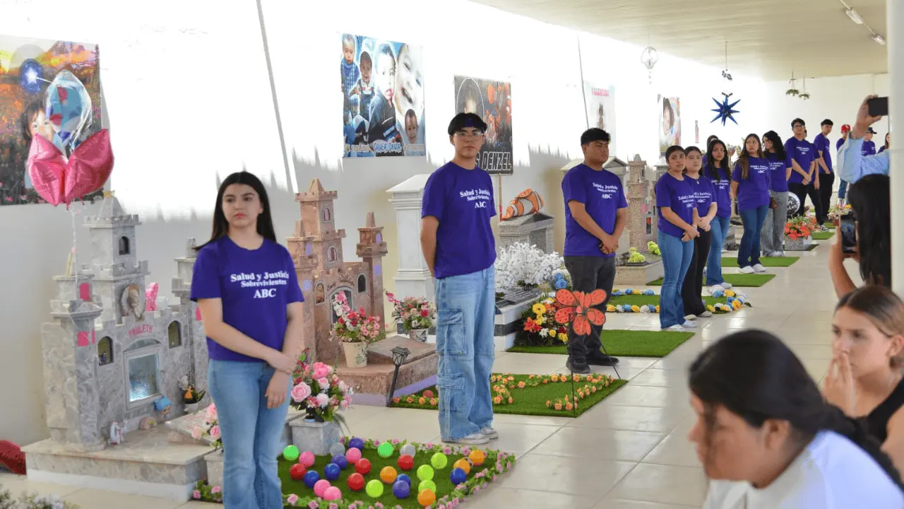Sobrevivientes de la Guardería ABC realizan su primera Guardia de Honor