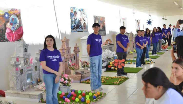Sobrevivientes de la Guardería ABC realizan su primera Guardia de Honor