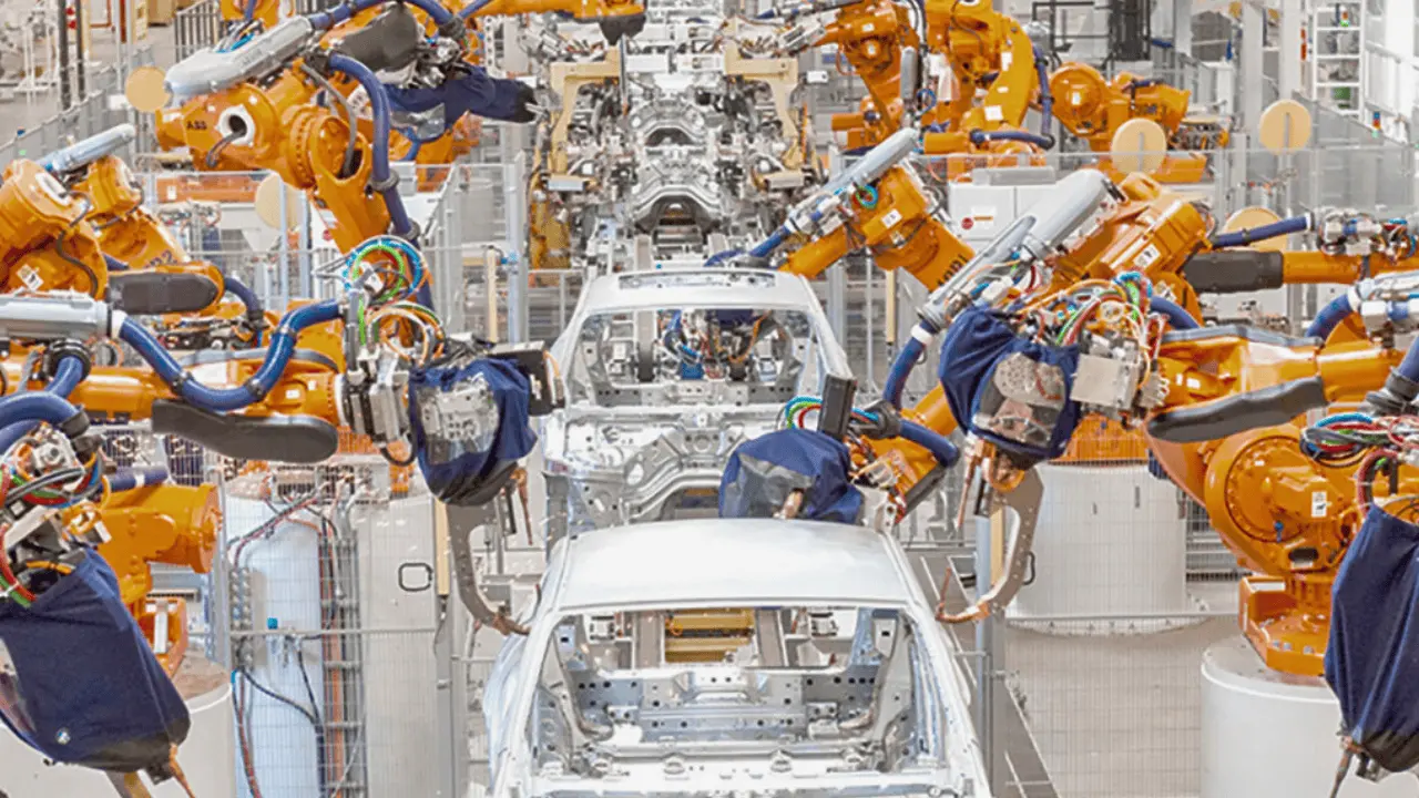 Armadoras mexicanas dejarán de producir hasta 1 millón de autos en 2025